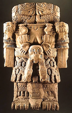 Coatlicue, piedra, 350 x 130 x 45 cm, siglo XV.